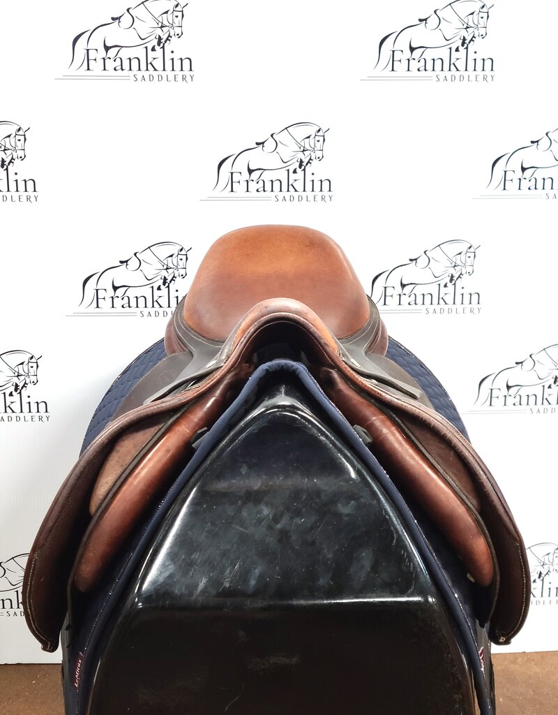 Devoucoux Socoa Jumping Saddle 17.5" Seat Consignment #883