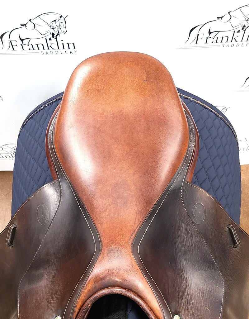 Devoucoux Socoa Jumping Saddle 17.5" Seat Consignment #883