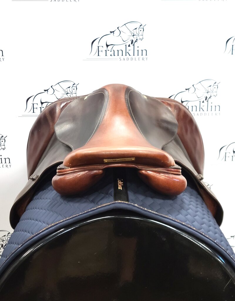 Devoucoux Socoa Jumping Saddle 17.5" Seat Consignment #883