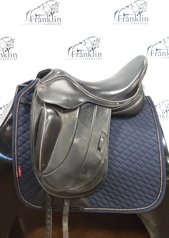 Albion Fabrento Monoflap Dressage Saddle 17.5" Seat Consignment #887