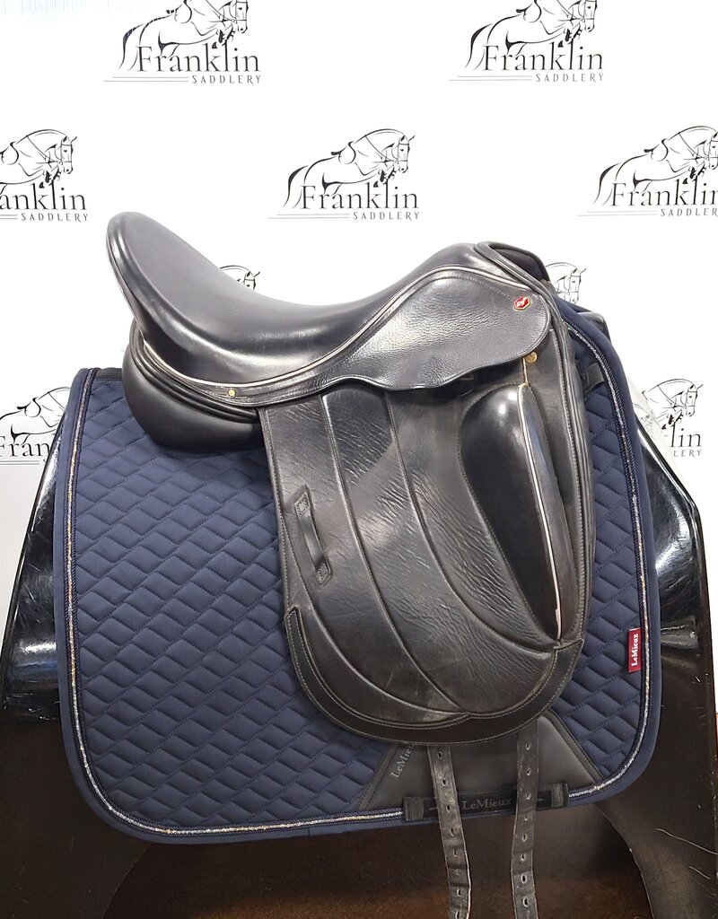 Albion Fabrento Monoflap Dressage Saddle 17.5" Seat Consignment #887