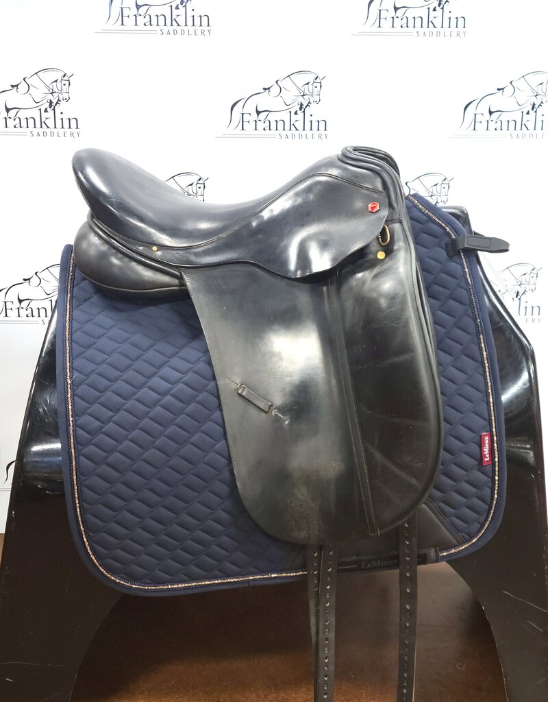 Albion SL Dressage Saddle 18" Seat Consignment #893