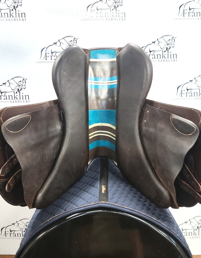 Voltaire Stuttgart Jumping Saddle 17" Seat Consignment #891