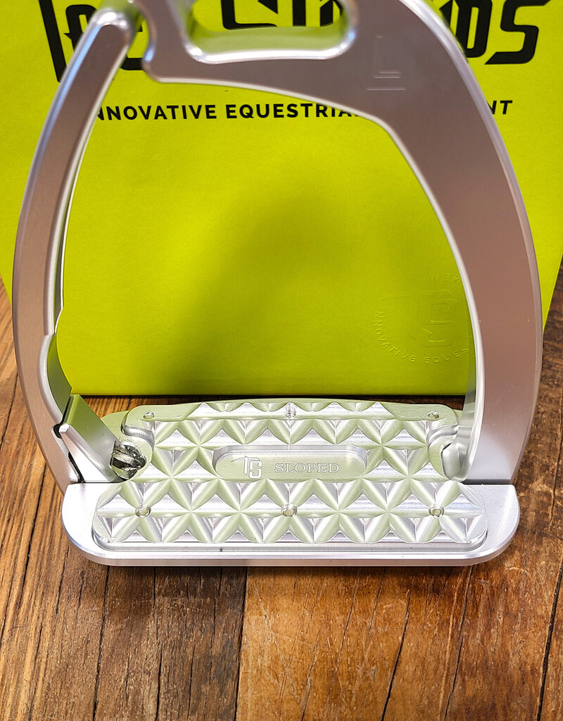 Tech Stirrups Tech Stirrups Venice Sloped Jumping & Cross-Country Safety Stirrup Silver M