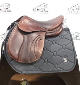 Schleese UniLight Hunt Seat Saddle 17" Seat Consignment #894
