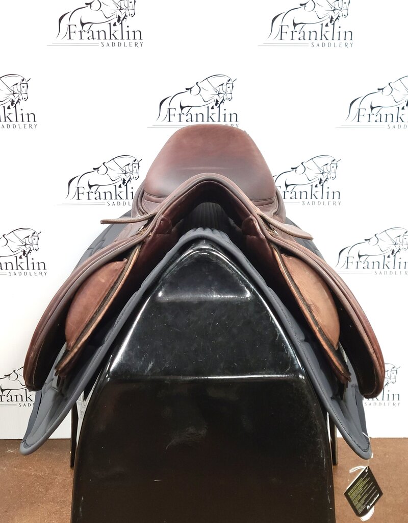 Schleese UniLight Hunt Seat Saddle 17" Seat Consignment #894