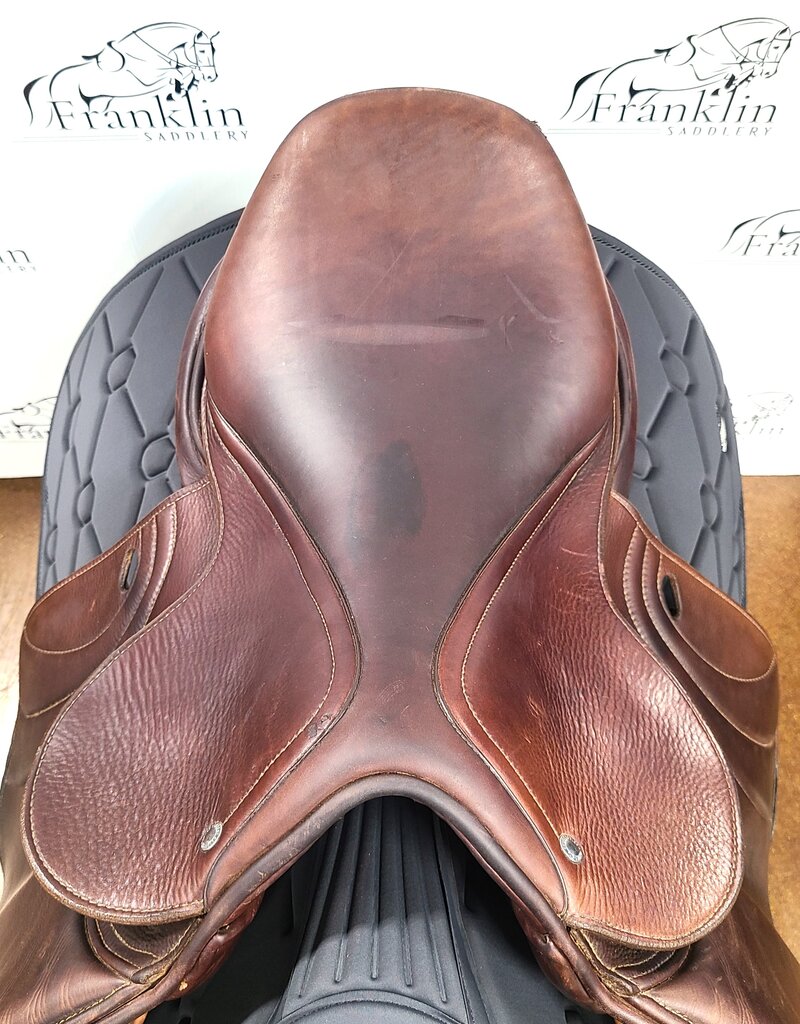 Schleese UniLight Hunt Seat Saddle 17" Seat Consignment #894