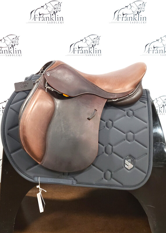 Bliss Loxley Jumping Saddle 18" Seat Consignment #899