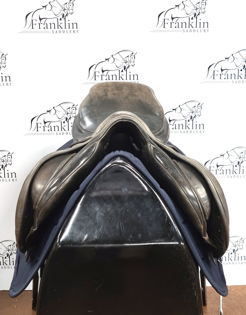 Albion All Purpose English Saddle 17.5" Seat Consignment #900