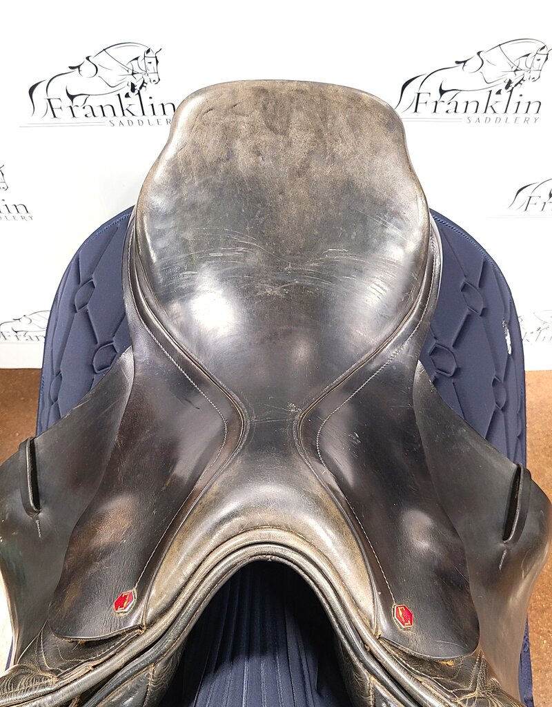 Albion All Purpose English Saddle 17.5" Seat Consignment #900