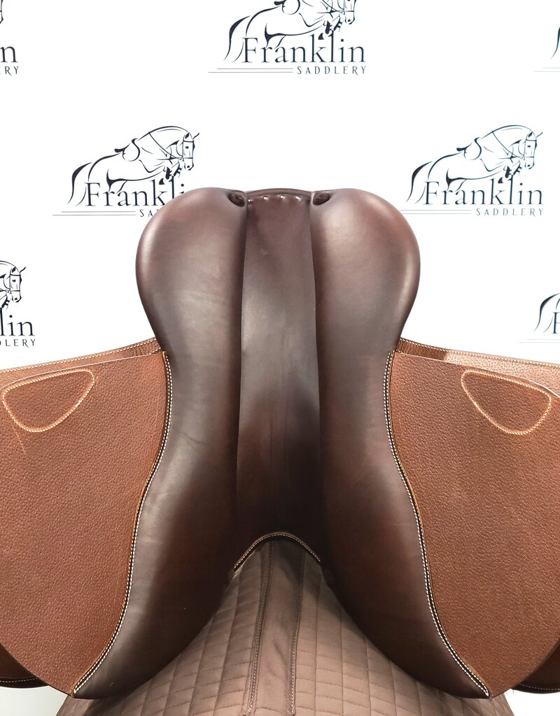 Butet Butet Premium Integrated P 15.5" Comfort Seat 1.25 Flap Wide Tree Gold Saddle