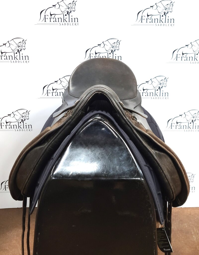 Albion Dressage Saddle 17.5" Seat Consignment #909