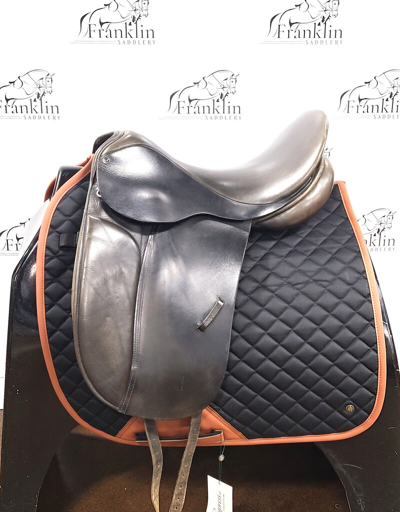 County Dressage Saddle 17.5" Seat Consignment #913