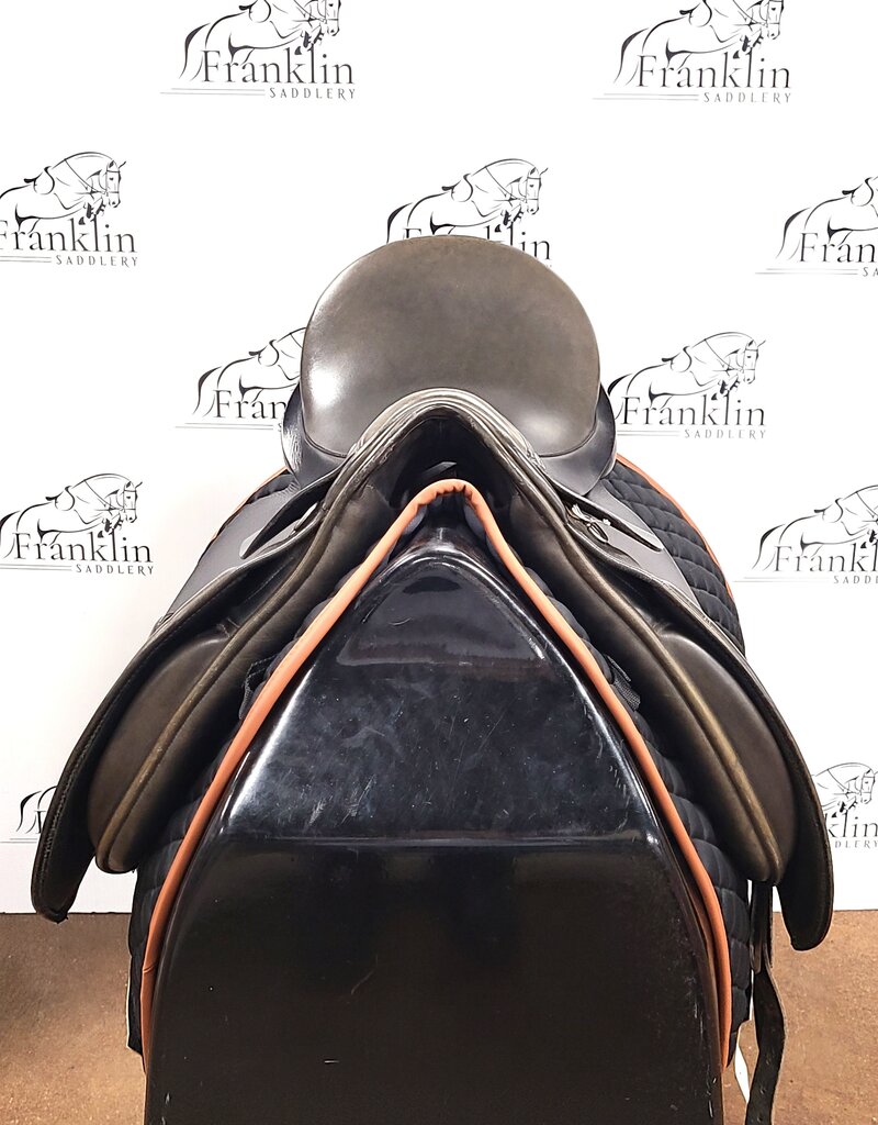 County Dressage Saddle 17.5" Seat Consignment #913