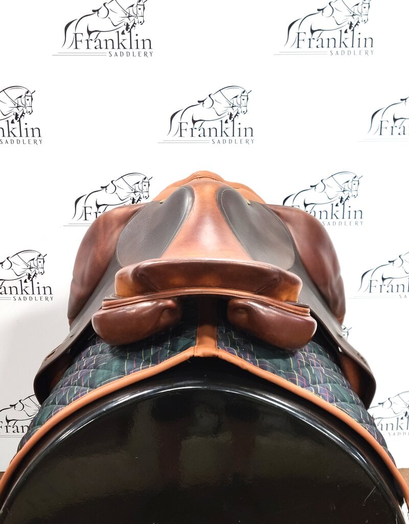Bruno Delgrange Close Contact Saddle 17.5" Seat Consignment #918