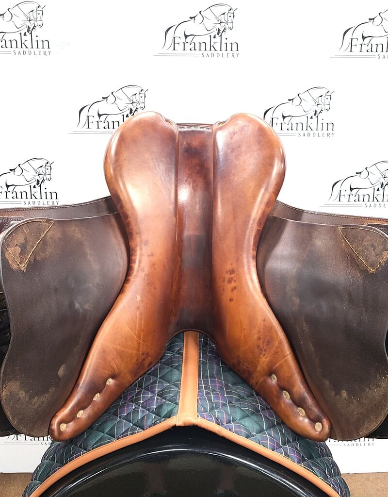 Bruno Delgrange Close Contact Saddle 17.5" Seat Consignment #918