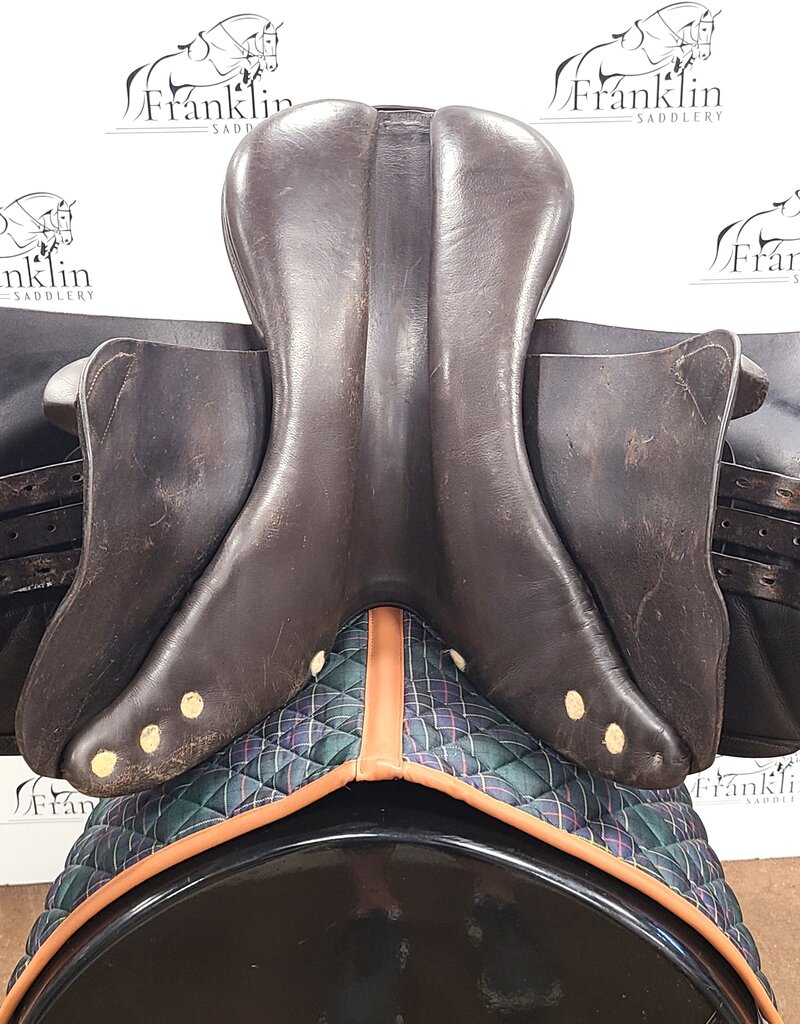 Cliff Barnsby Pegasus Jumping Saddle 17.5" Seat Consignment #921