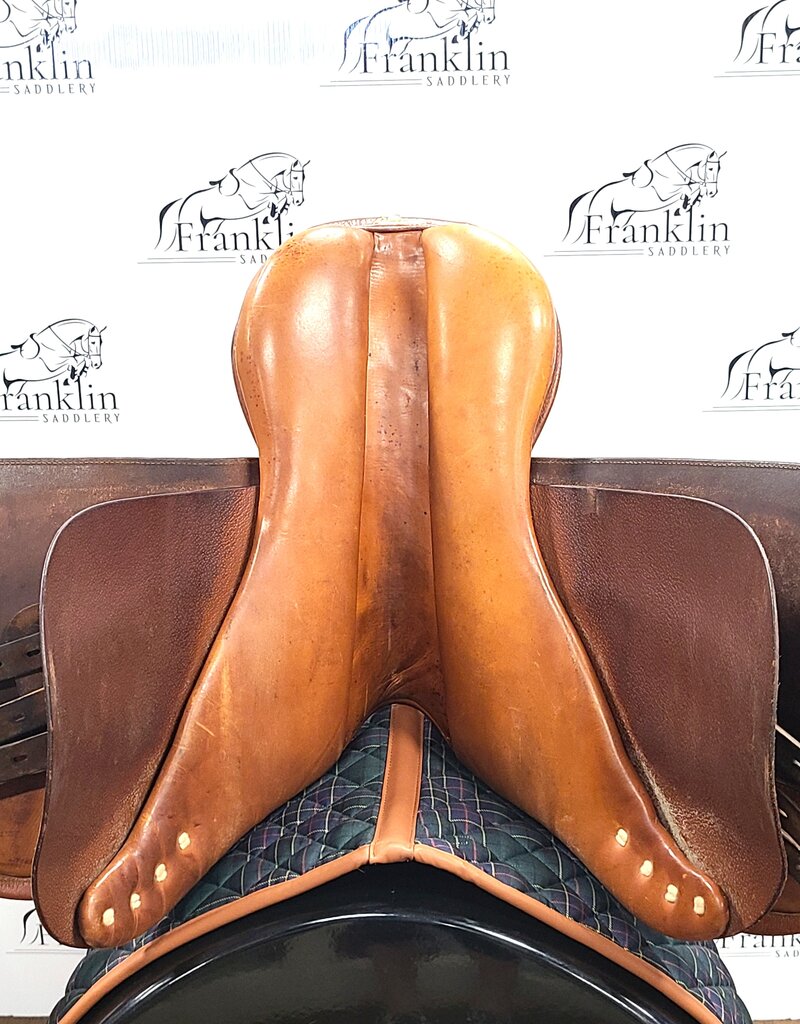 Pessoa Jumping Saddle 17" Seat Consignment #926