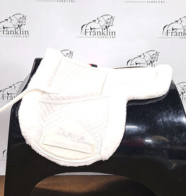 Arma Arma Shaped Saddle Pad with Corrective Shim White