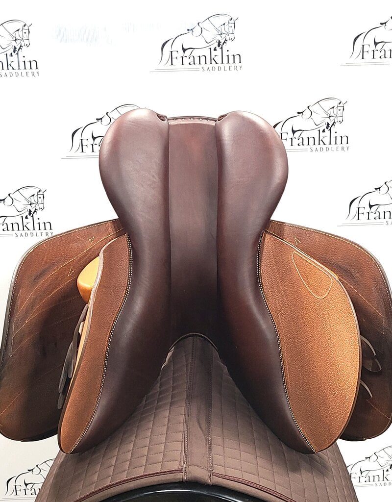 Butet Butet Premium Integrated M 17" Seat 1.5 Flap Wide Tree Semi-Custom BB Gold Saddle