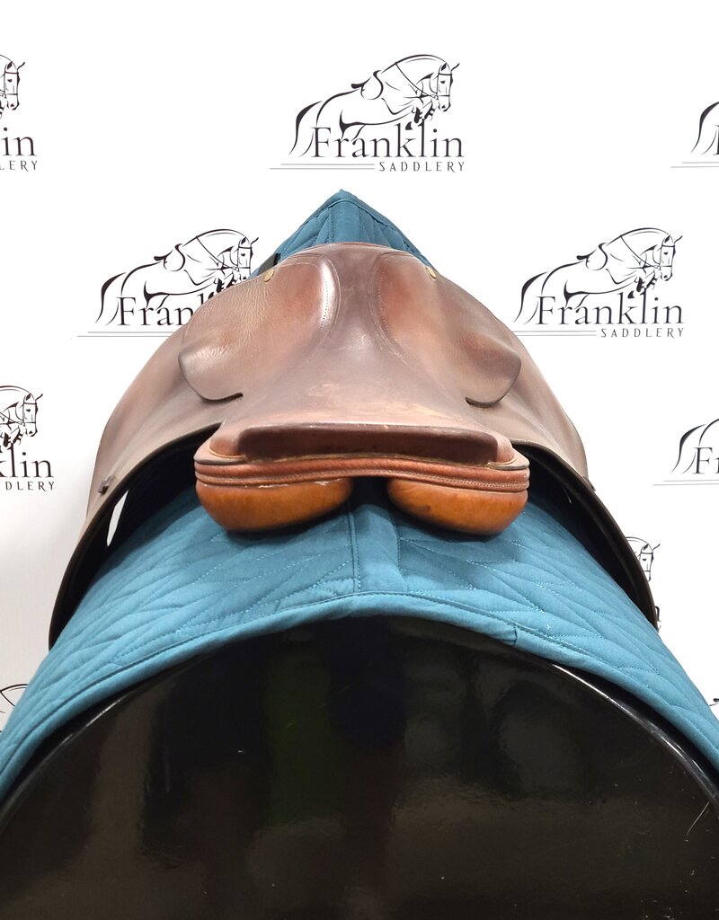 Pessoa Jumping Saddle 16.5" Seat Consignment #934