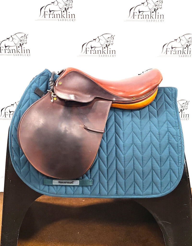 Crosby Close Contact Saddle 17" Seat Consignment #936