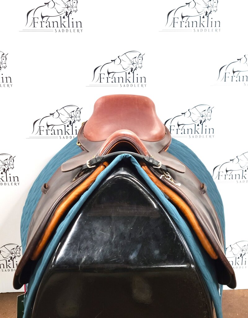 Crosby Close Contact Saddle 17" Seat Consignment #936