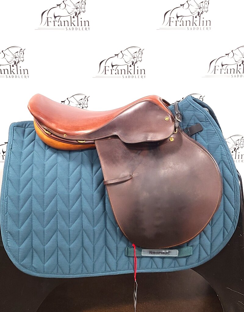 Crosby Close Contact Saddle 17" Seat Consignment #936