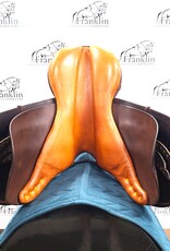 Crosby Close Contact Saddle 17" Seat Consignment #936