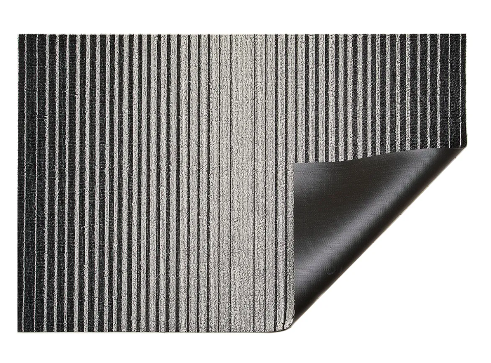 Chilewich Domino Shag Mat Black / White Doormat (18" x 28")