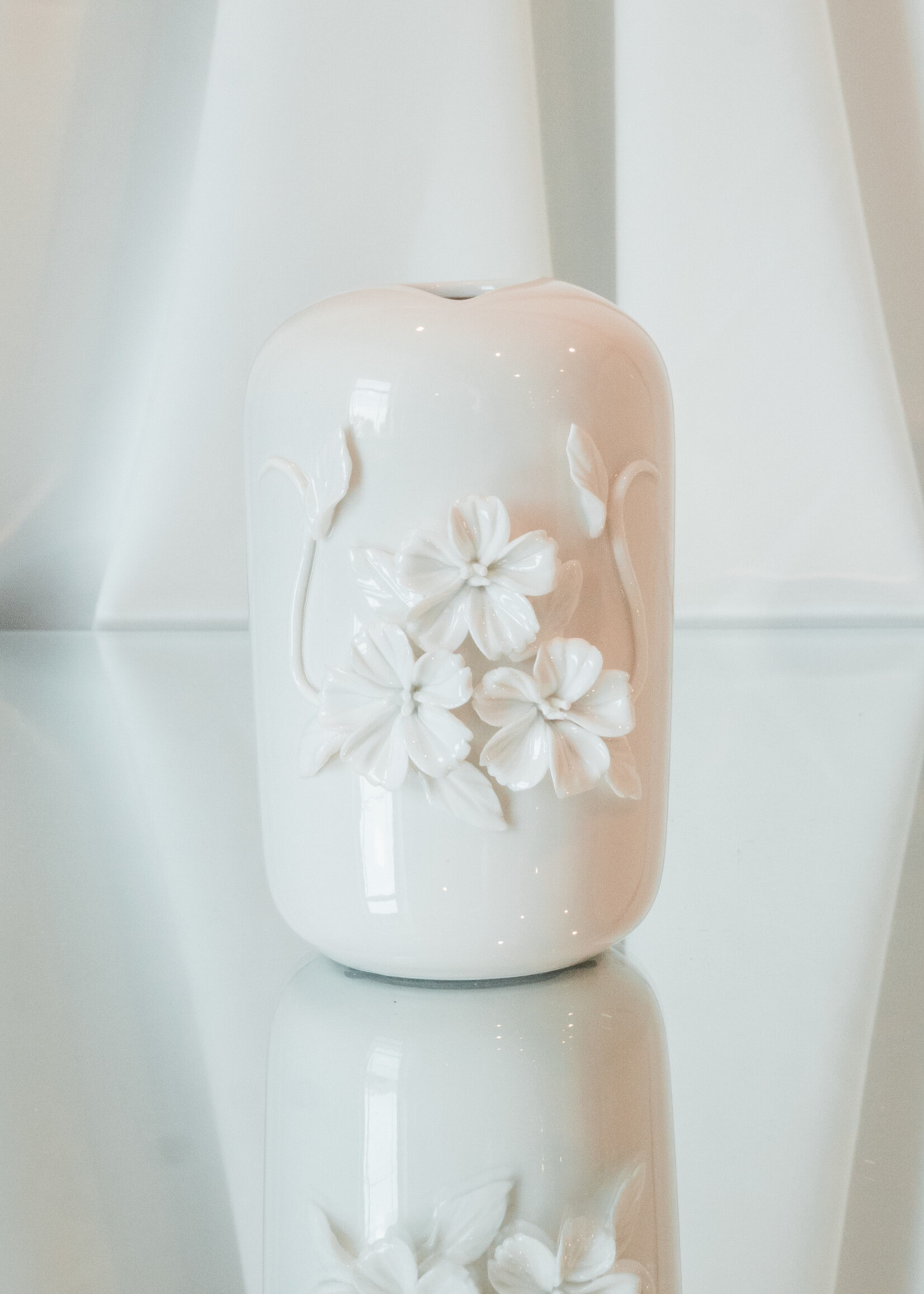 Raised Flower Vase Asstd
