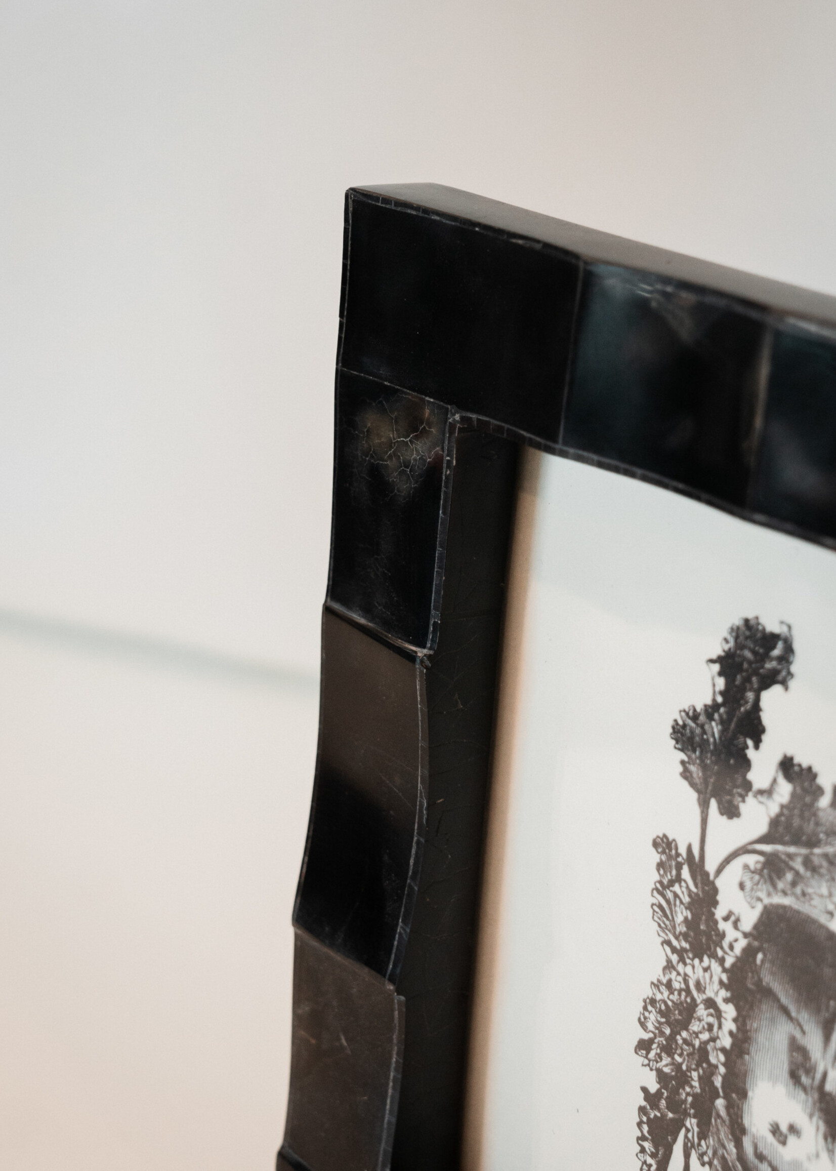 Black Shell Frame 5x7