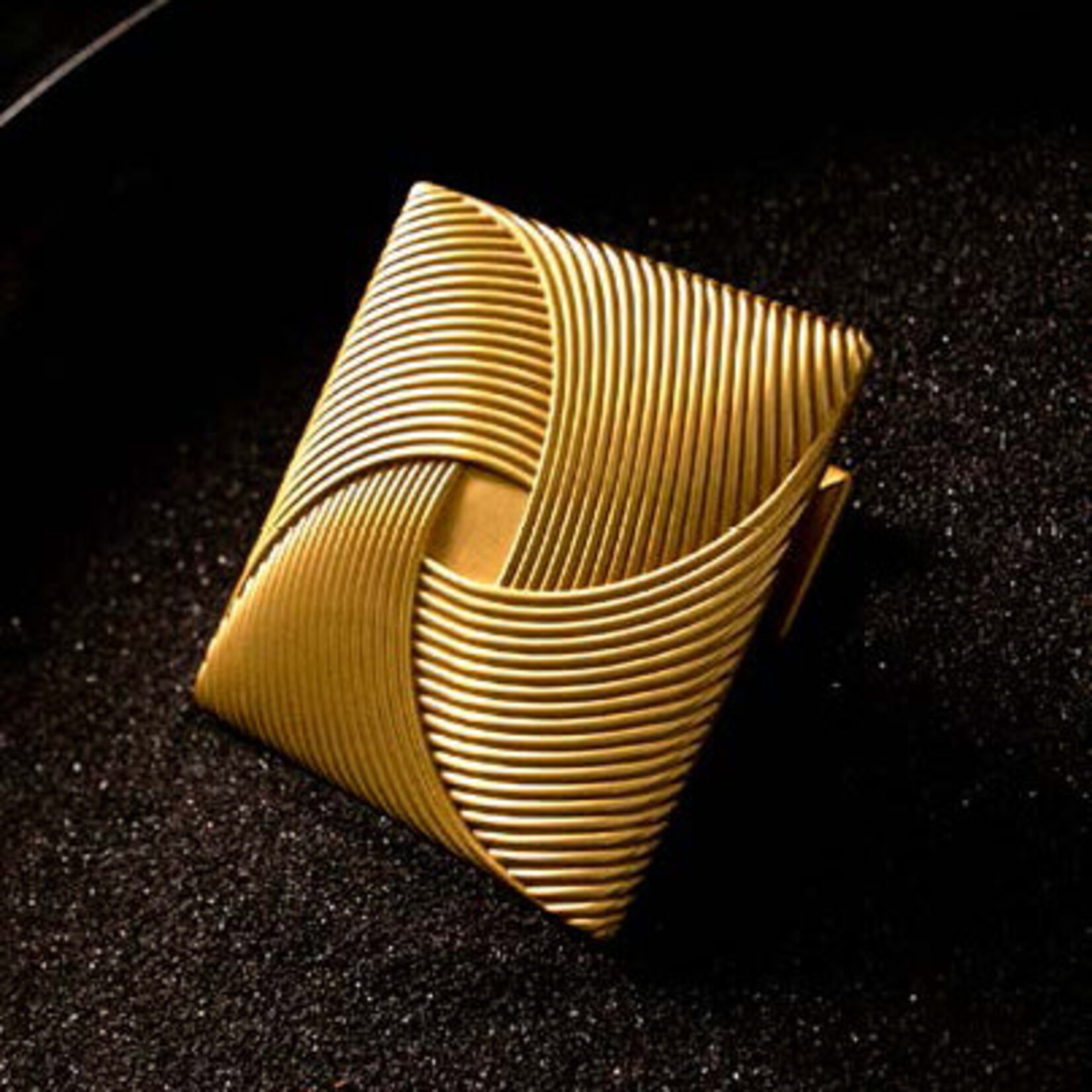 Belwith Keeler Tempest Knob