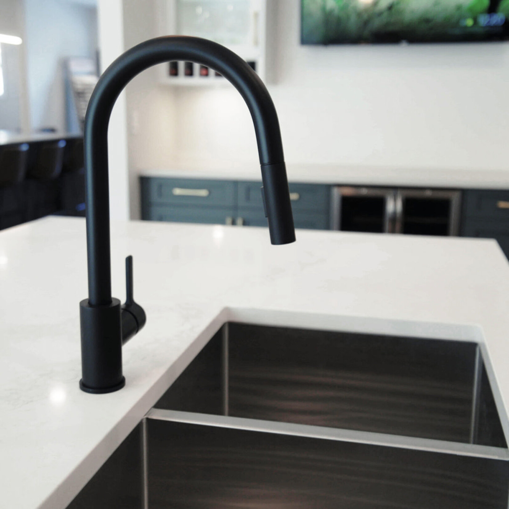 Pearl DAMIEN Matte Black Brass Kitchen Faucet