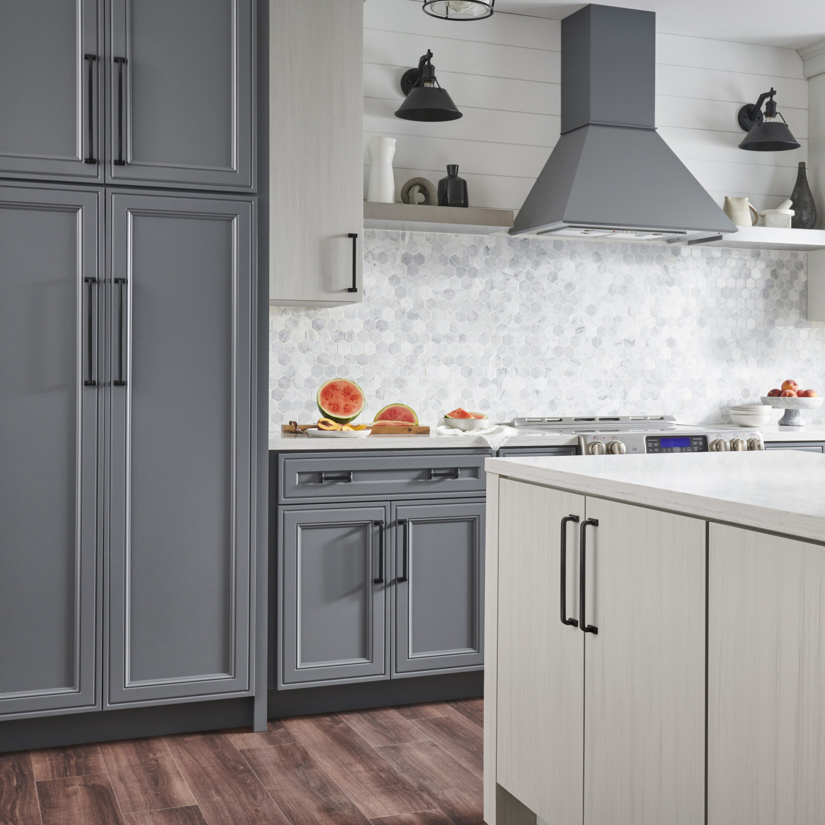 Top Knobs Harrison Appliance Pull