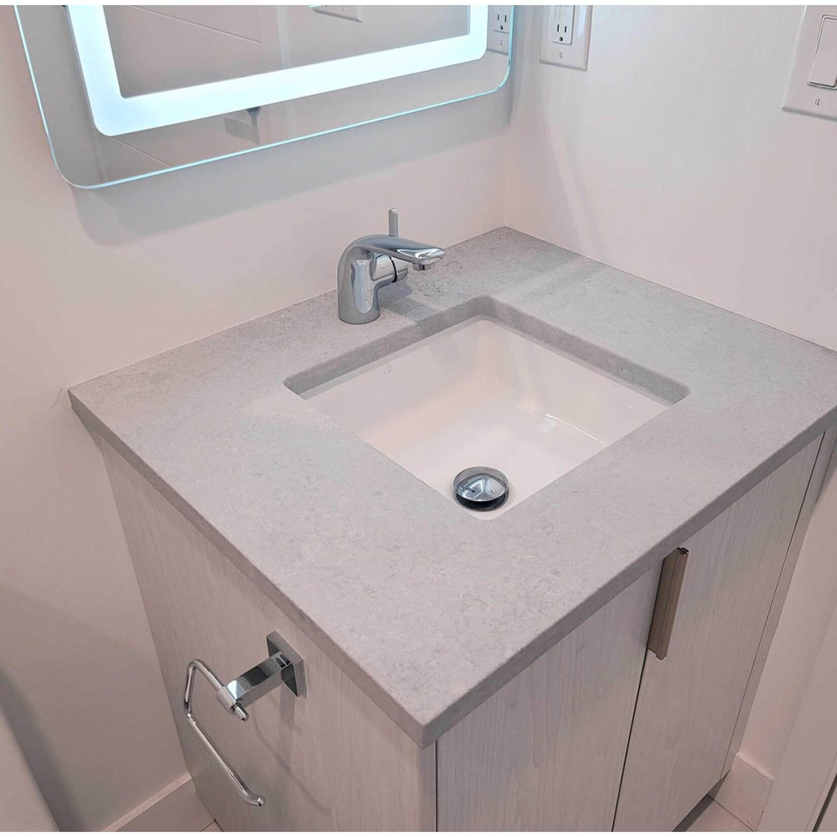 Pearl ETHAN Tissue Hook