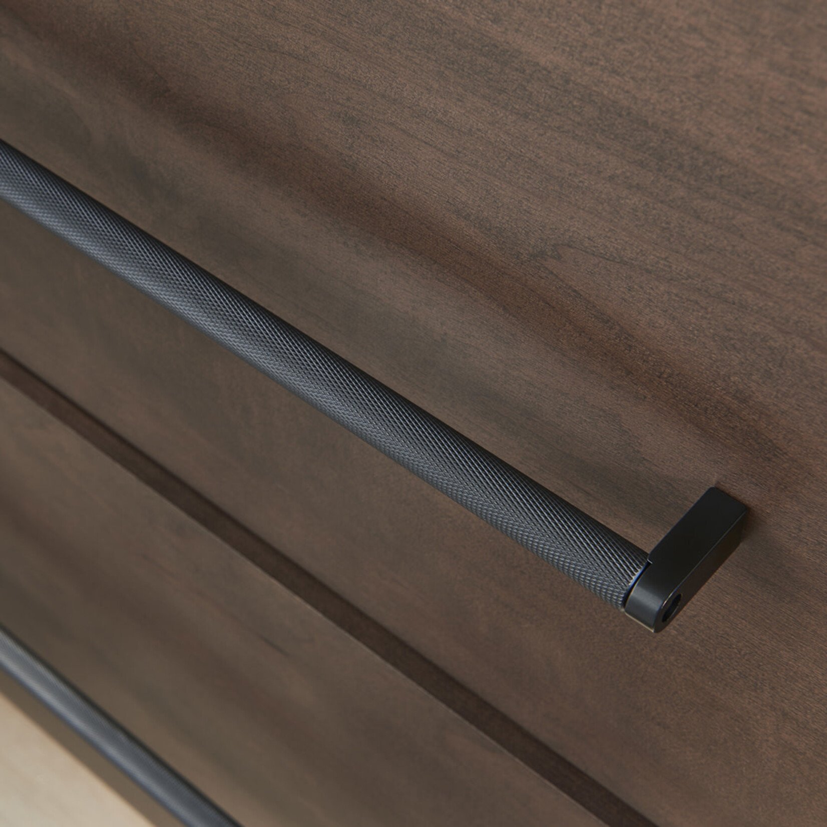 Top Knobs Amwell Modern Pull Honey Bronze 768 mm