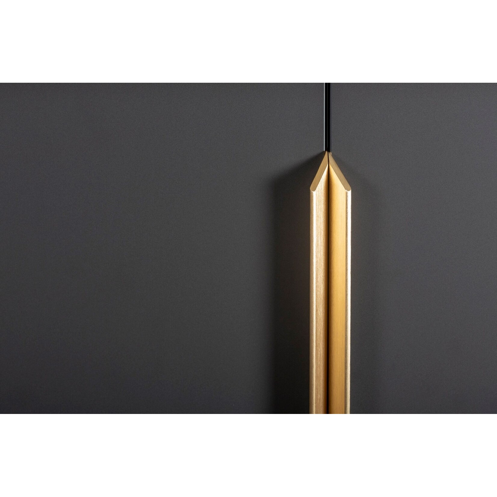 Viefe Vann Edge Pull