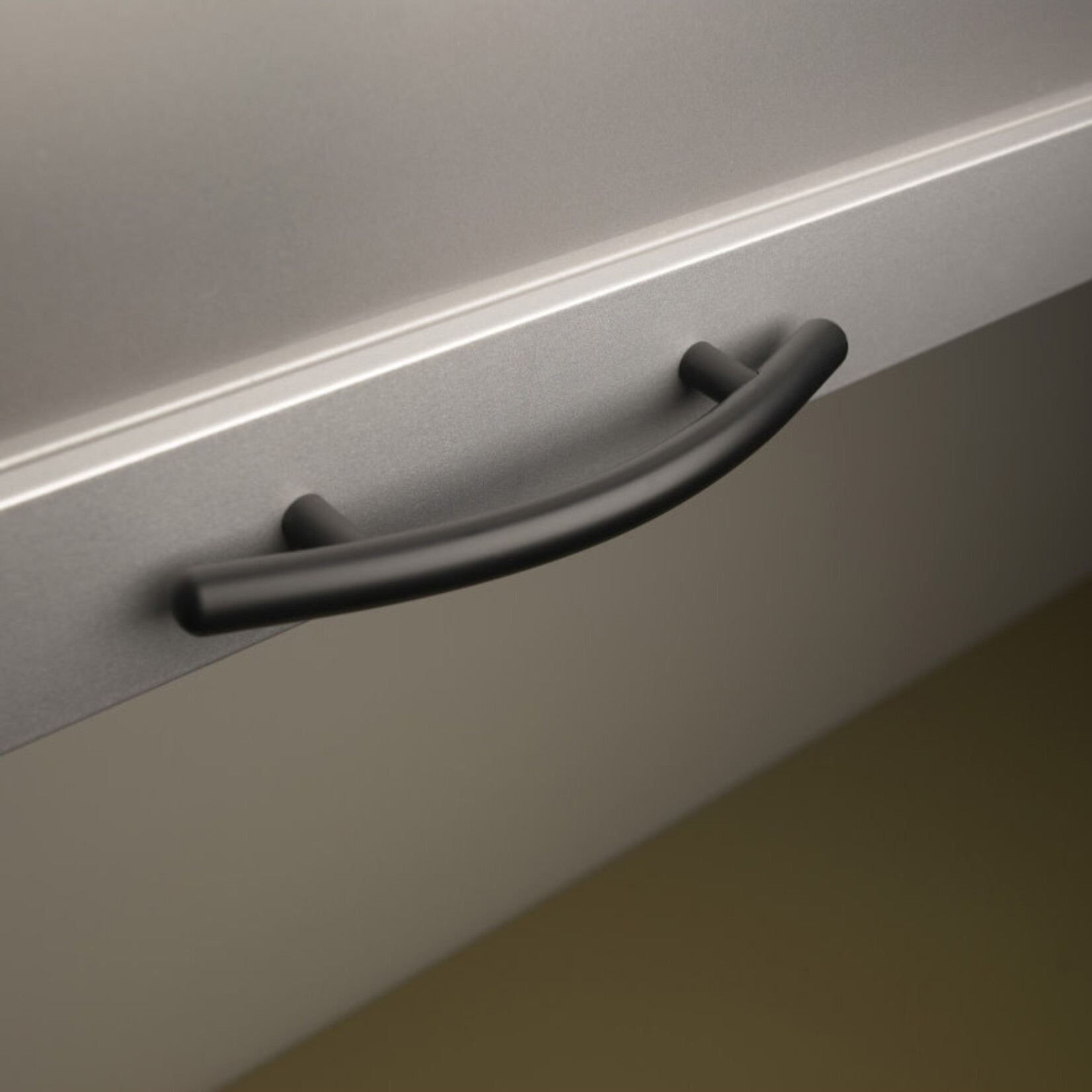 Top Knobs Curved Bar Pull