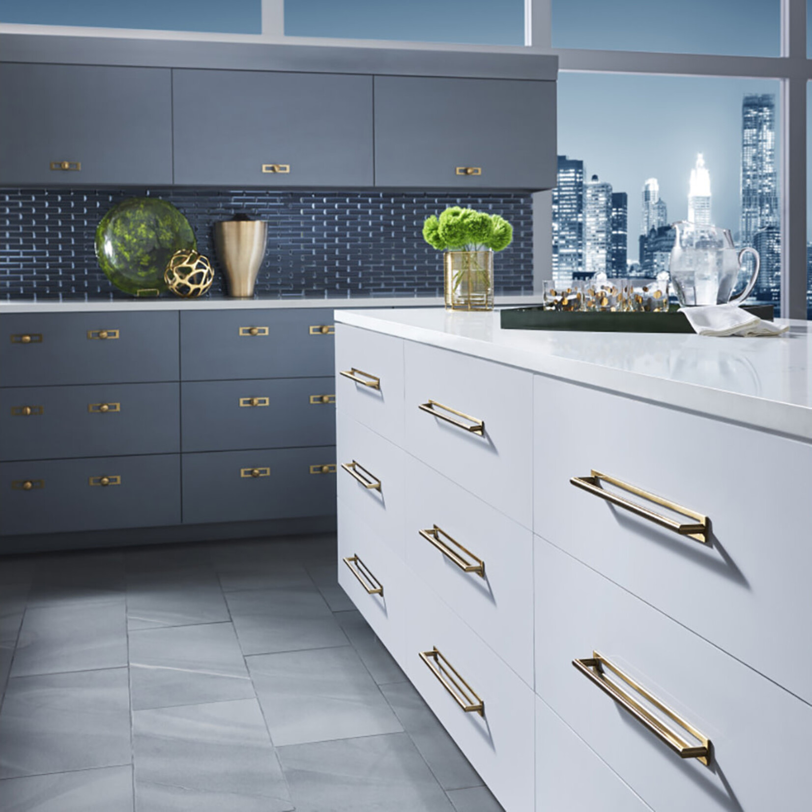 Top Knobs Kinney Appliance Pull