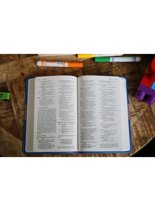 Biblia para Niños NVI, Texto revisado 2022, Leathersoft, Azul Naranja, Comfort Print