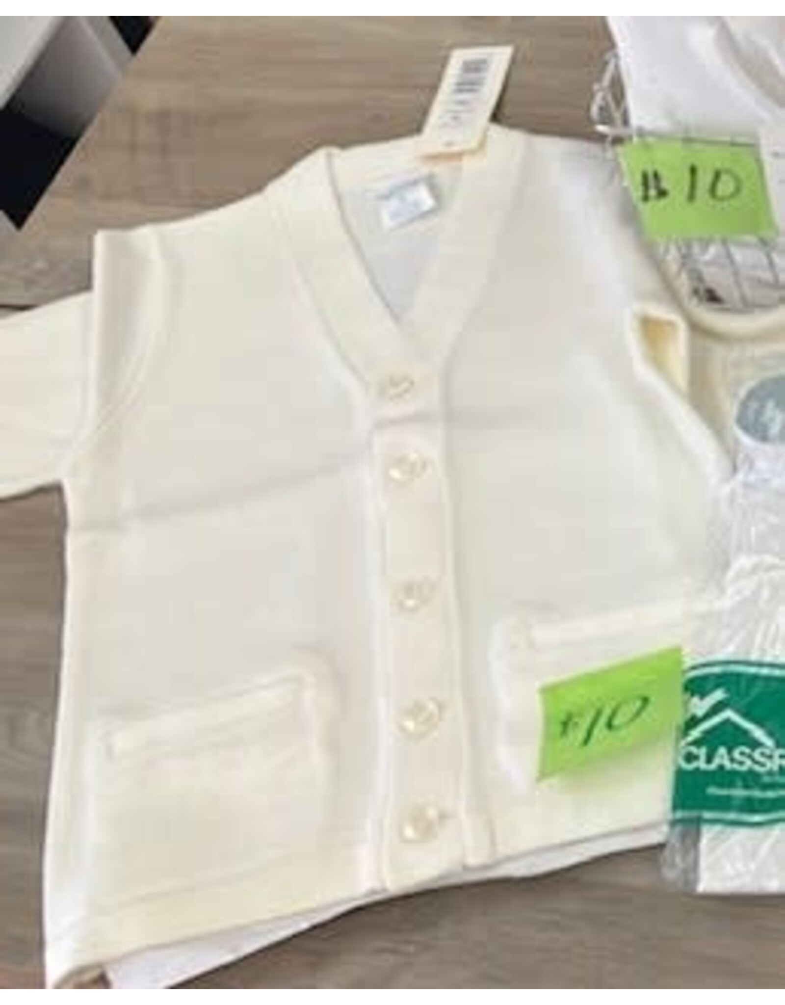Elder V-NECK CARD WHITE W/ POCKETS