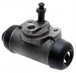 Wheel Cylinder, Rear - Land Cruiser 40, 60, 70 & 80 series w/self-adjusting drum brakes (1981 & later). 1" bore 10x1mm fittings - 47550-69105, 47550-69120