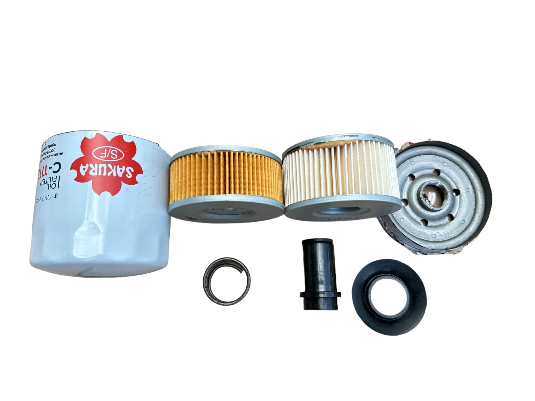 Oil Filter - Sakura C-1112 -  same applications as Toyota - 90915-30002