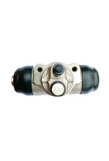 Wheel Cylinder, Rear - Toyota HiAce Van, Dyna & others w/self-adjusting drum brakes - 15/16" bore - 47550-26110 OEM