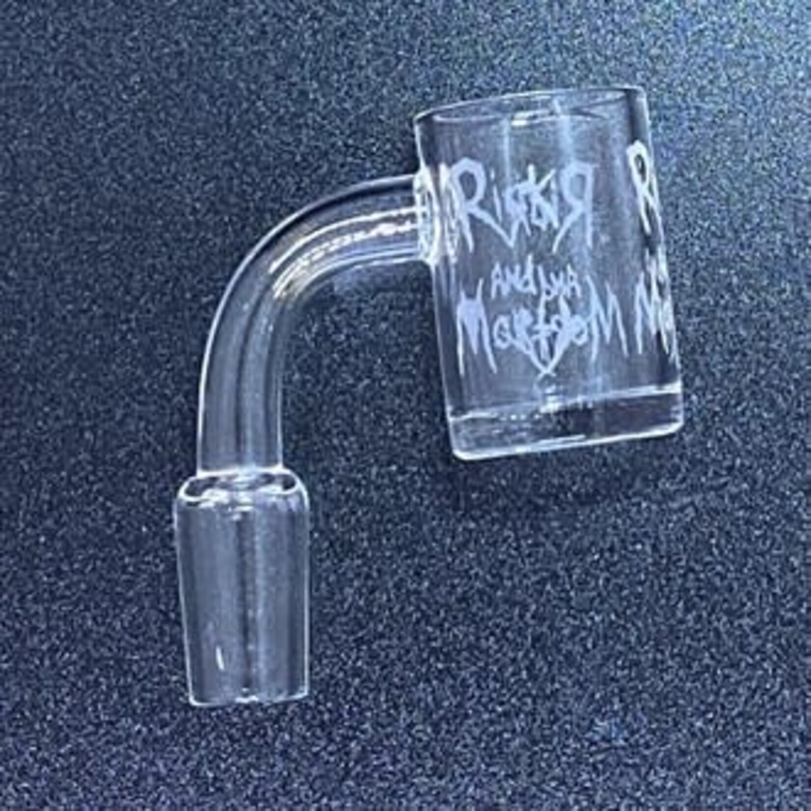 Smokerz Glass SMKZ                     Cartoon R&M 14mm 90 Degree              A926