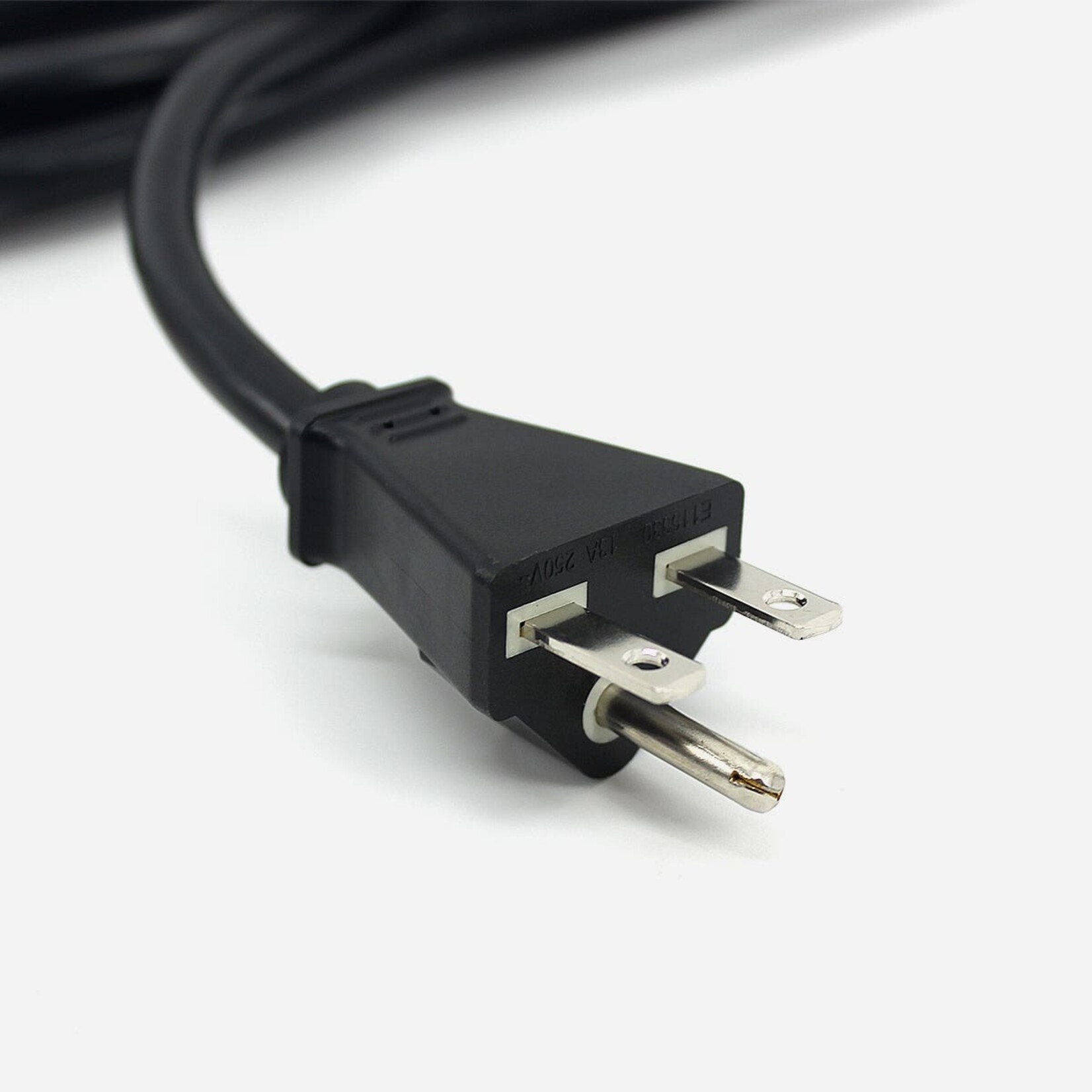 Floraflex 277V 3-pin Input cord with M19 connector for Daisy Chain (12AWG)