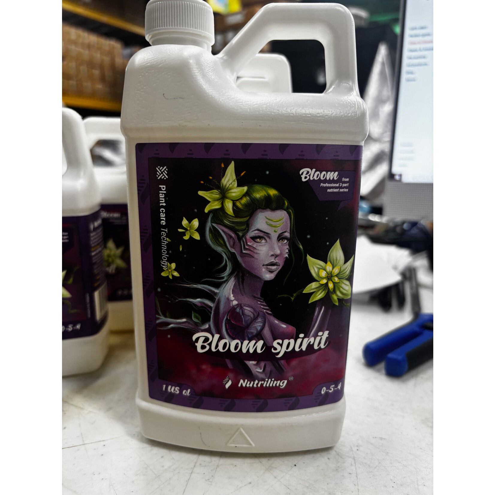 Nutriling Nutriling Bloom Spirit 0-5-4 Quart     Blooming Fertilizer for Flowers - Orchid, Rose, Hibiscus, Hydrangea, Bougainvillea or as Flower Bloom Fertilizer Indoor Outdoor Garden Liquid Plant Food
