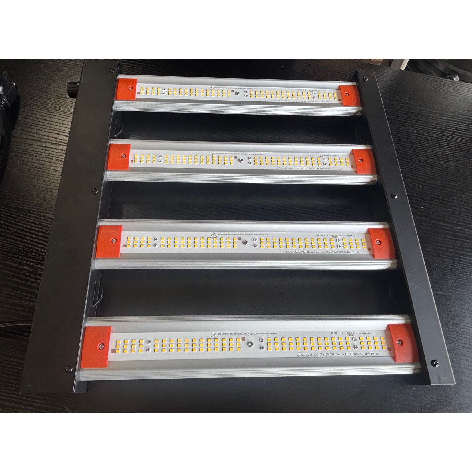 Aroma Grow LED Aroma Grow Light 15" x 15"   4 bar 150 watt Full Spectrum