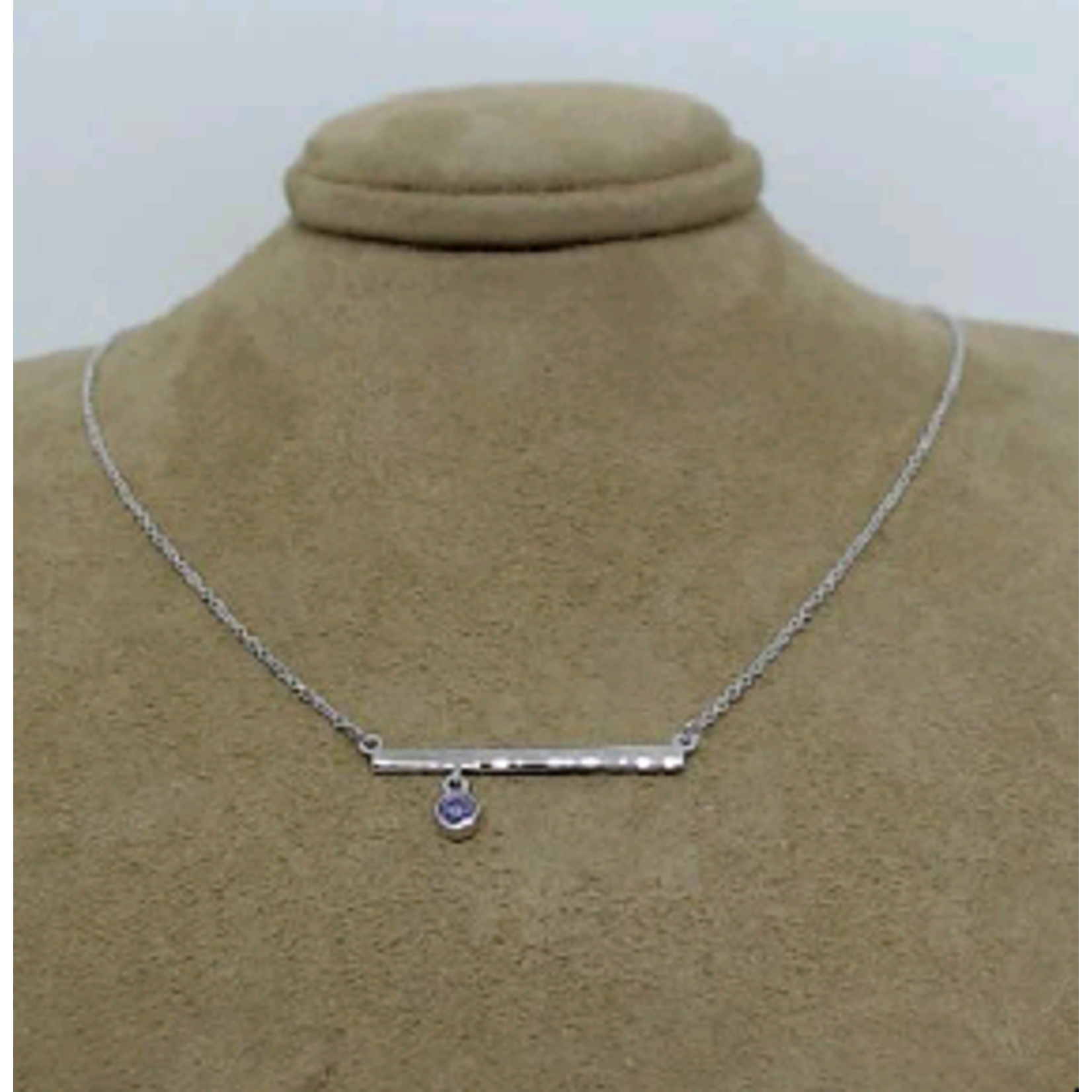 14kW Amethyst 0.10ctw On Bar 18'' Necklace